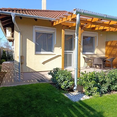 Budapest Airport Apartment Экстерьер фото