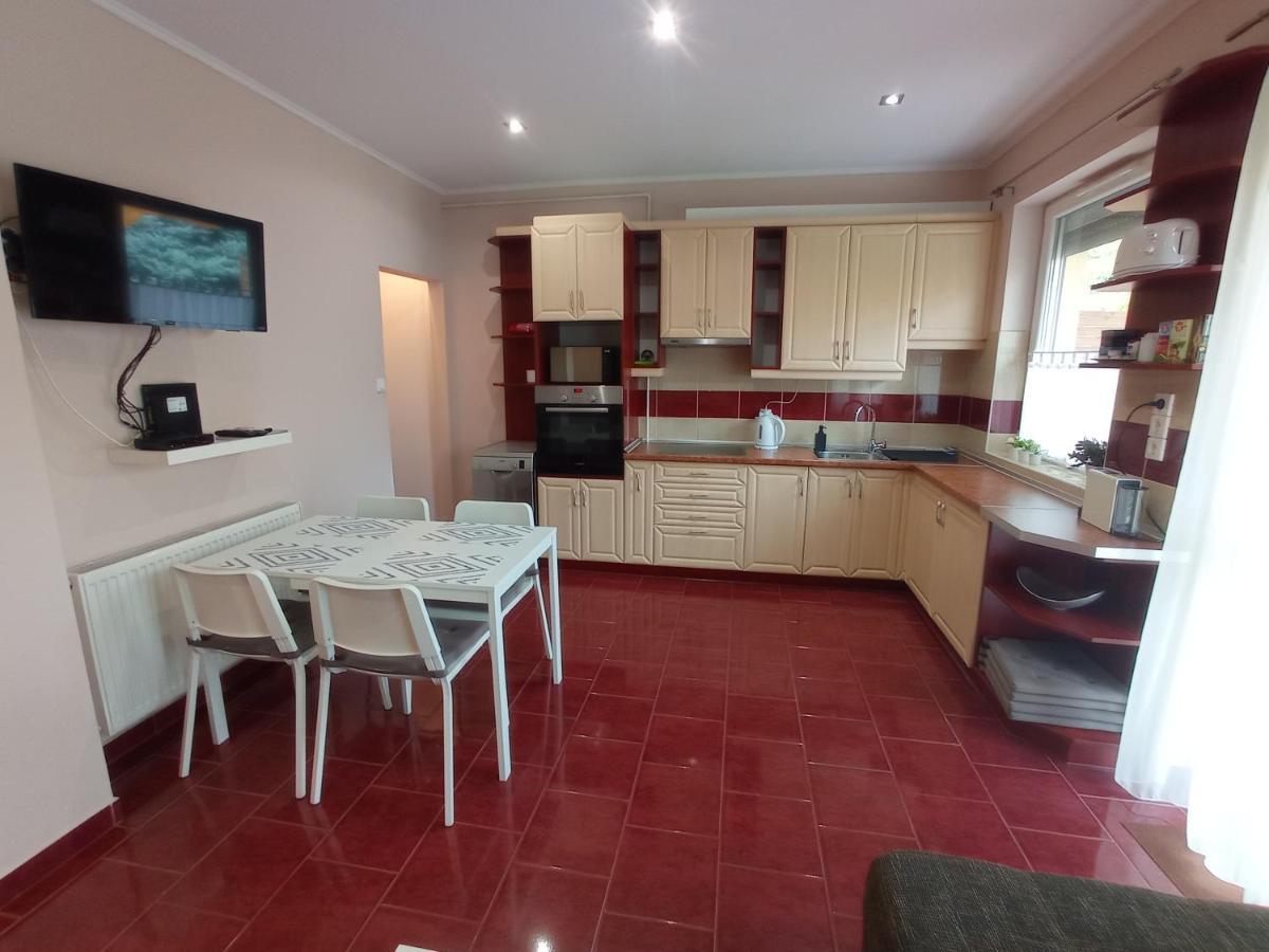 Budapest Airport Apartment Экстерьер фото
