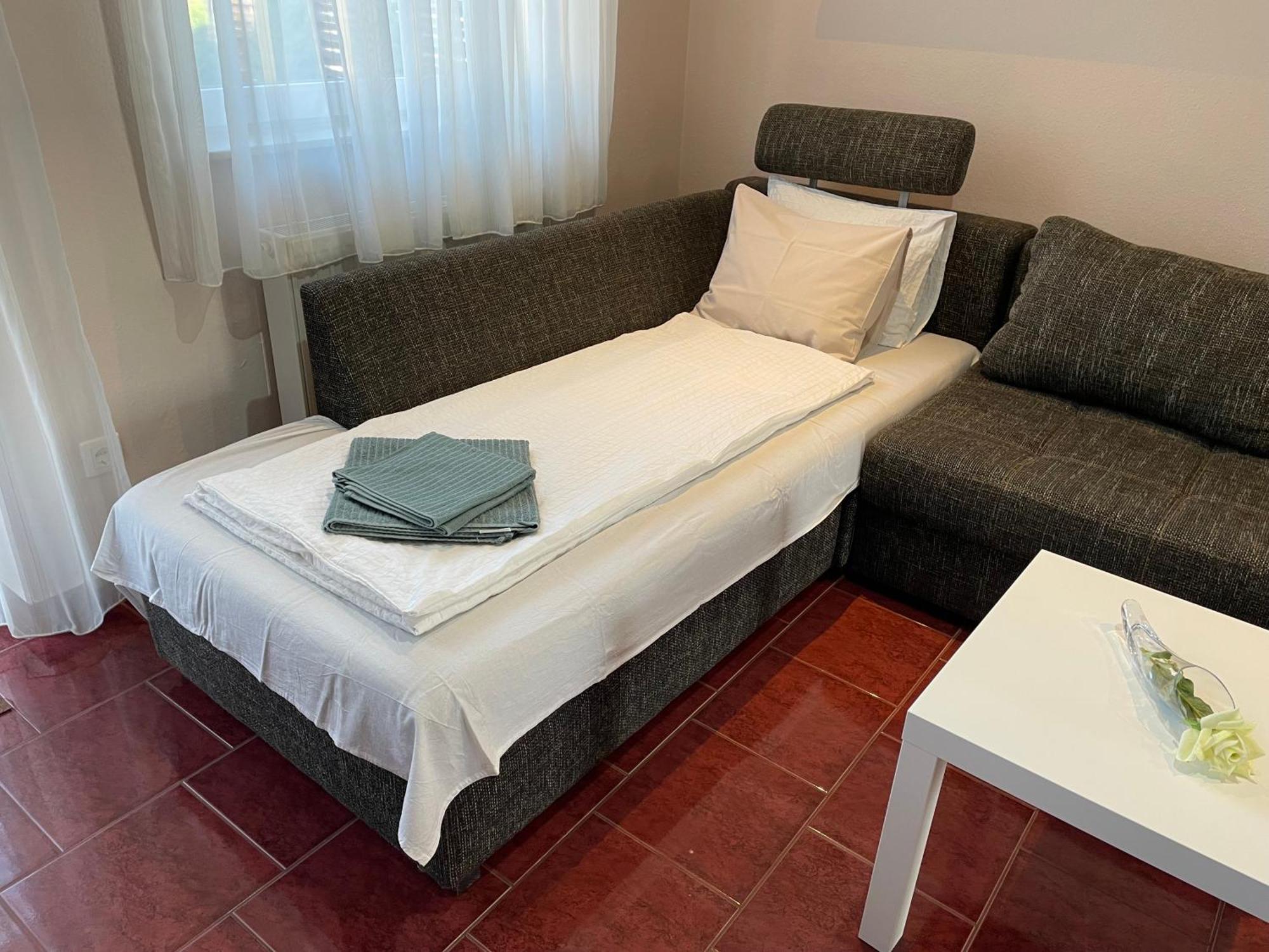 Budapest Airport Apartment Экстерьер фото